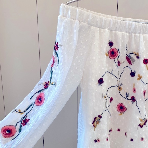 🌺 off the shoulder top - Picture 2 of 6